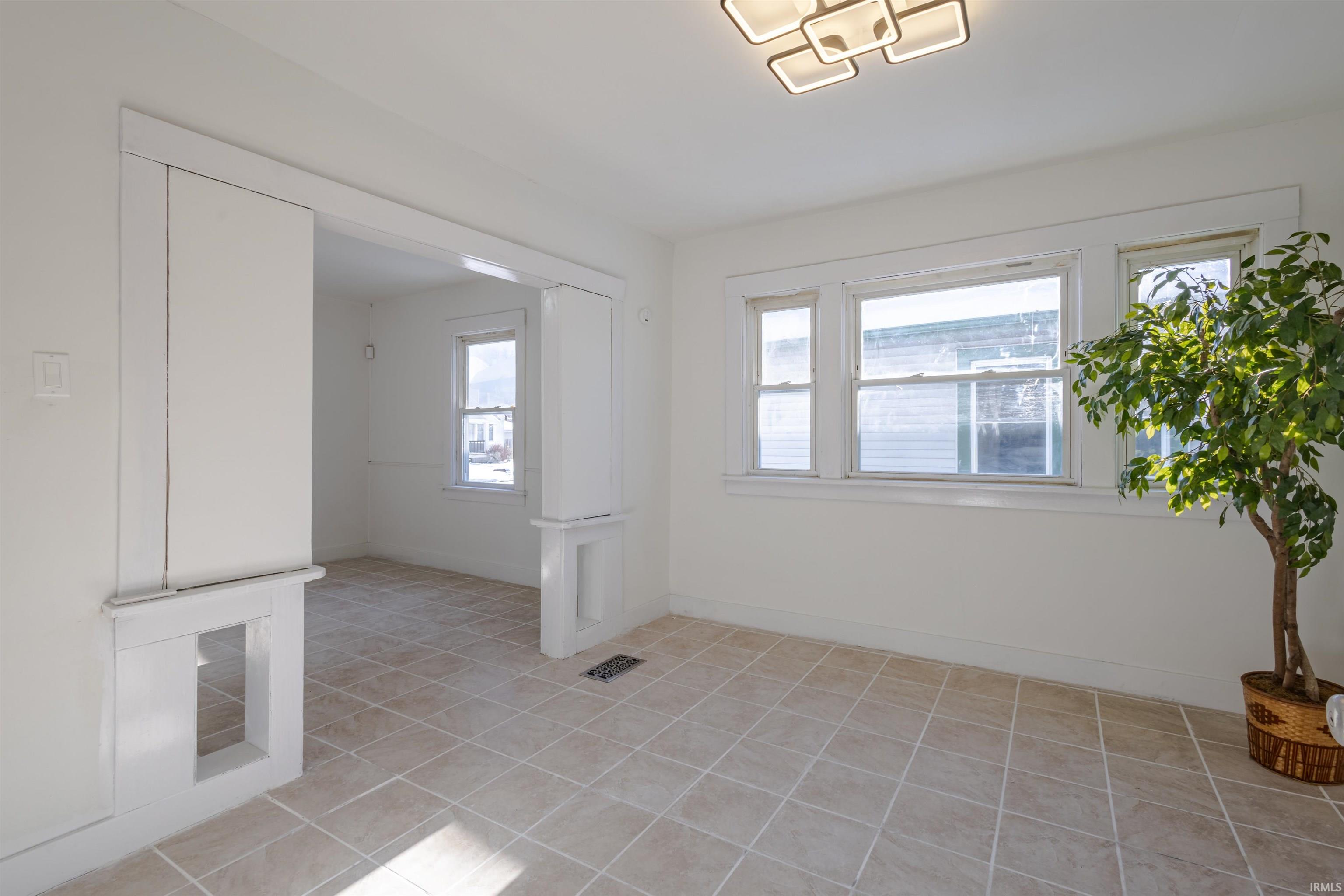 3522 Oliver Street Fort Wayne, IN 46806 - Photo 12 of 35