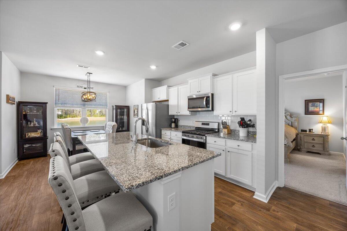 422 Cedarview Road Summerville, SC 29486 - Photo 12 of 36 Kitchen