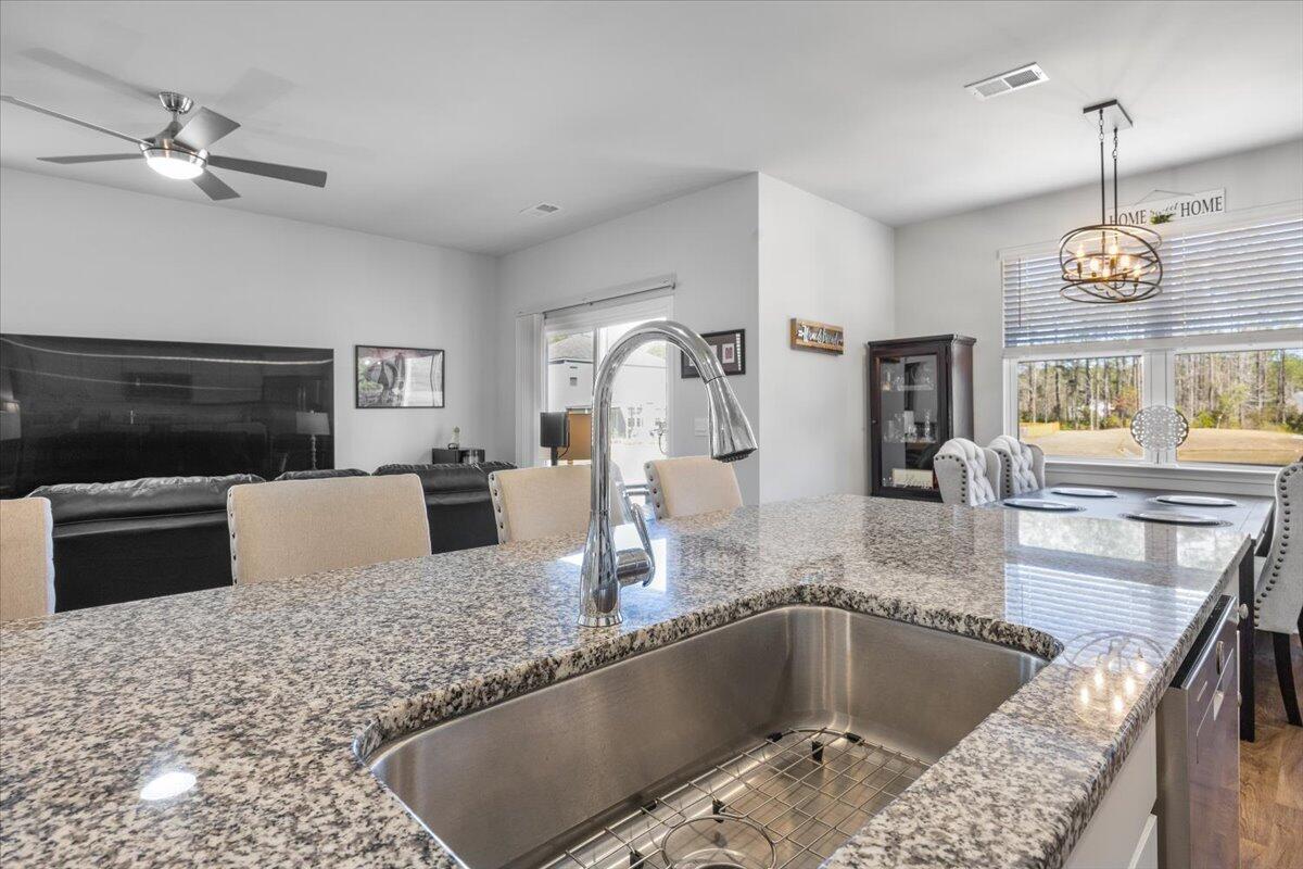 422 Cedarview Road Summerville, SC 29486 - Photo 19 of 36 Kitchen