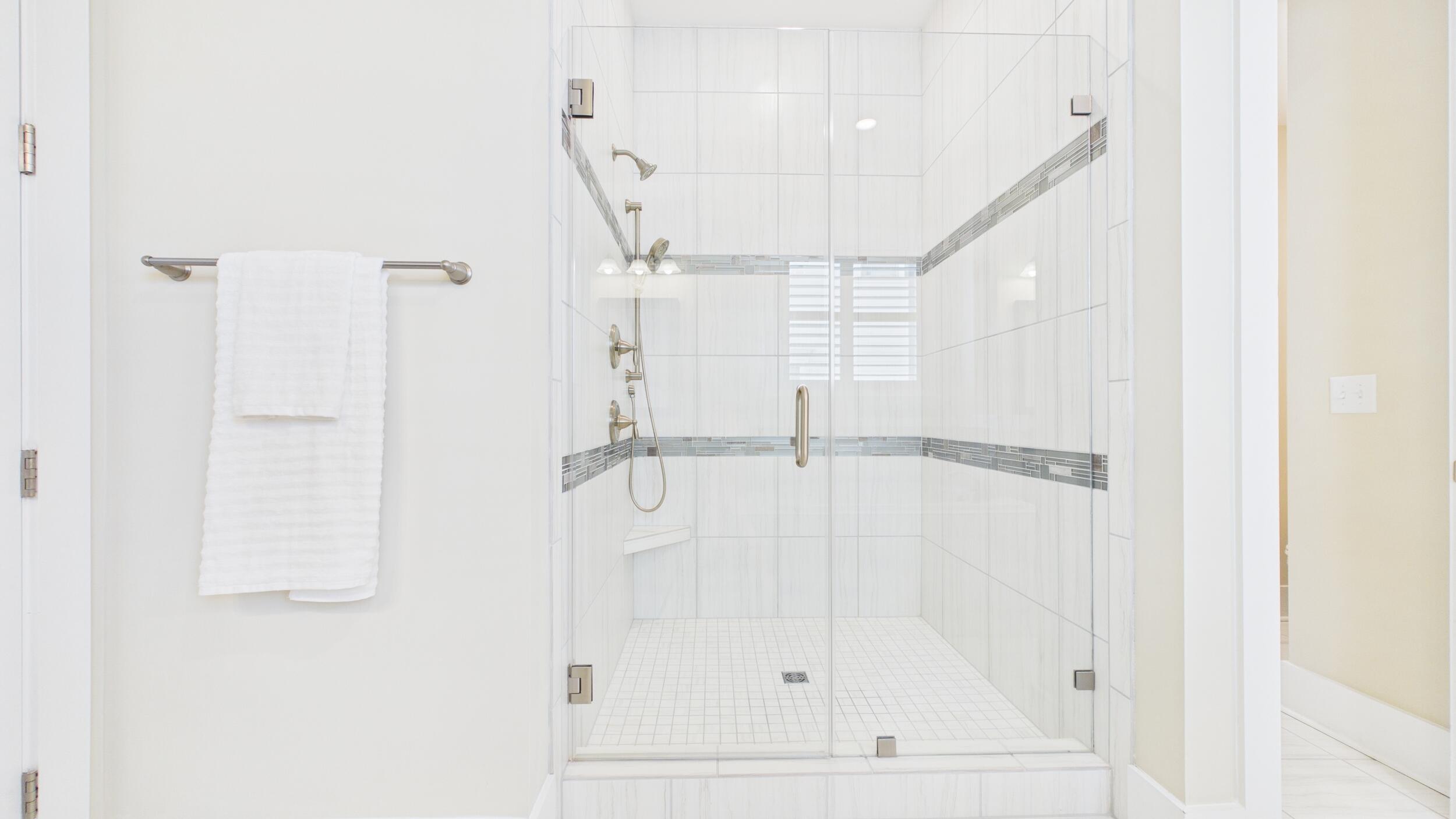 926 Cochran Street Charleston, SC 29492 - Photo 19 of 42 owner's bathroom