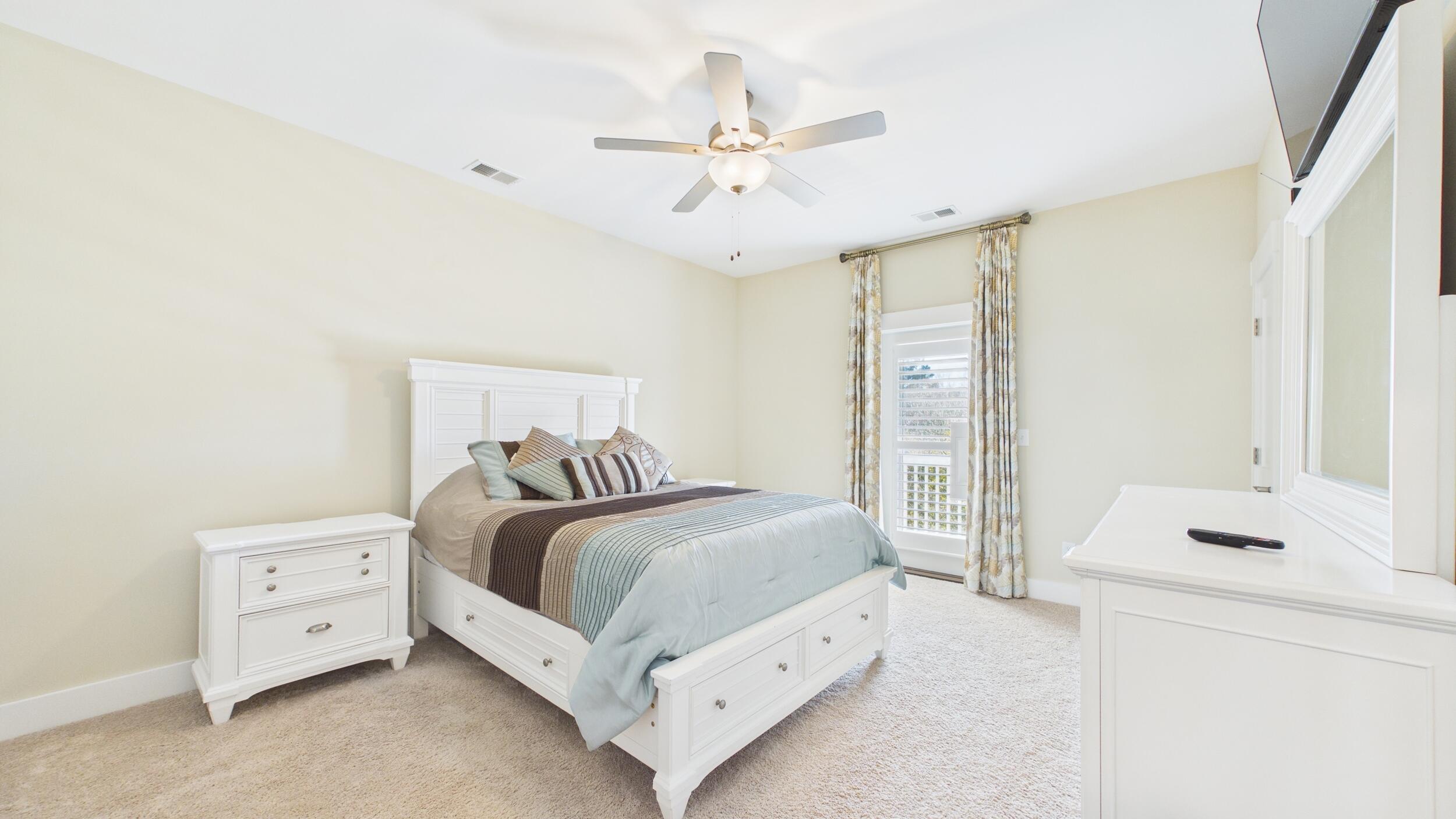 926 Cochran Street Charleston, SC 29492 - Photo 25 of 42 second bedroom