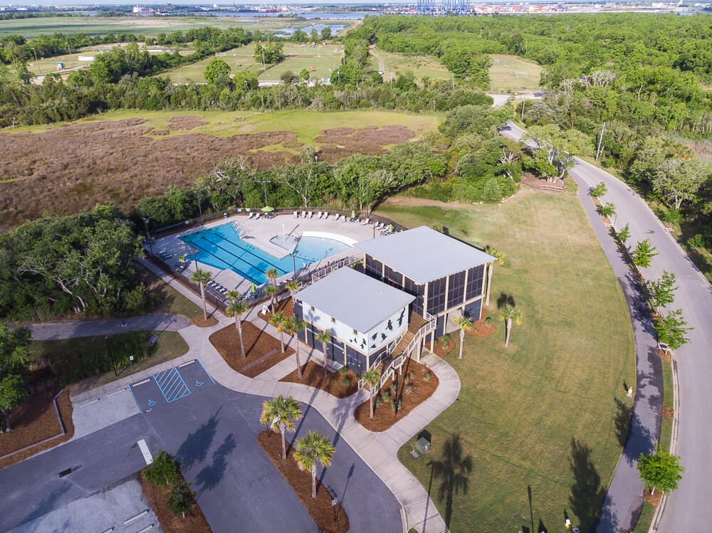 926 Cochran Street Charleston, SC 29492 - Photo 40 of 42 Crow's Nest Pool and Pickleball