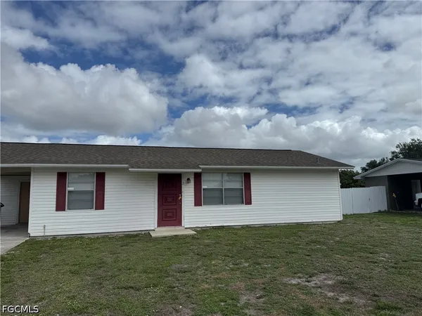 $1,500 | 1112 Gifford Avenue South, Lehigh Acres, FL 33936
