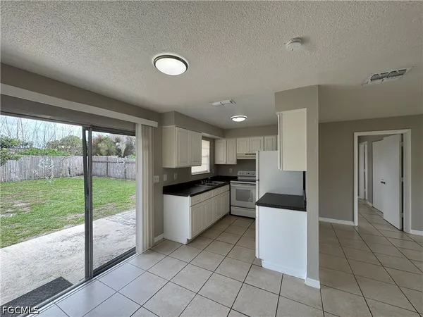 $1,500 | 1112 Gifford Avenue South, Lehigh Acres, FL 33936