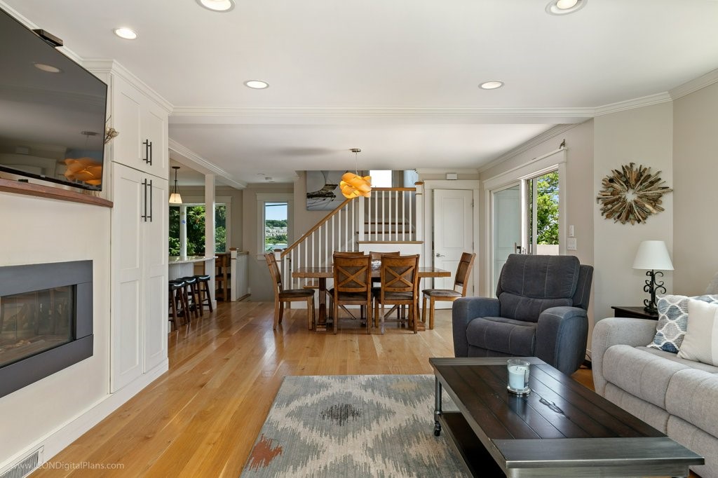 1304 Anthony Road Portsmouth, RI 02871 - Photo 11 of 49