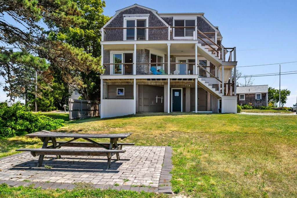 1304 Anthony Road Portsmouth, RI 02871 - Photo 39 of 49