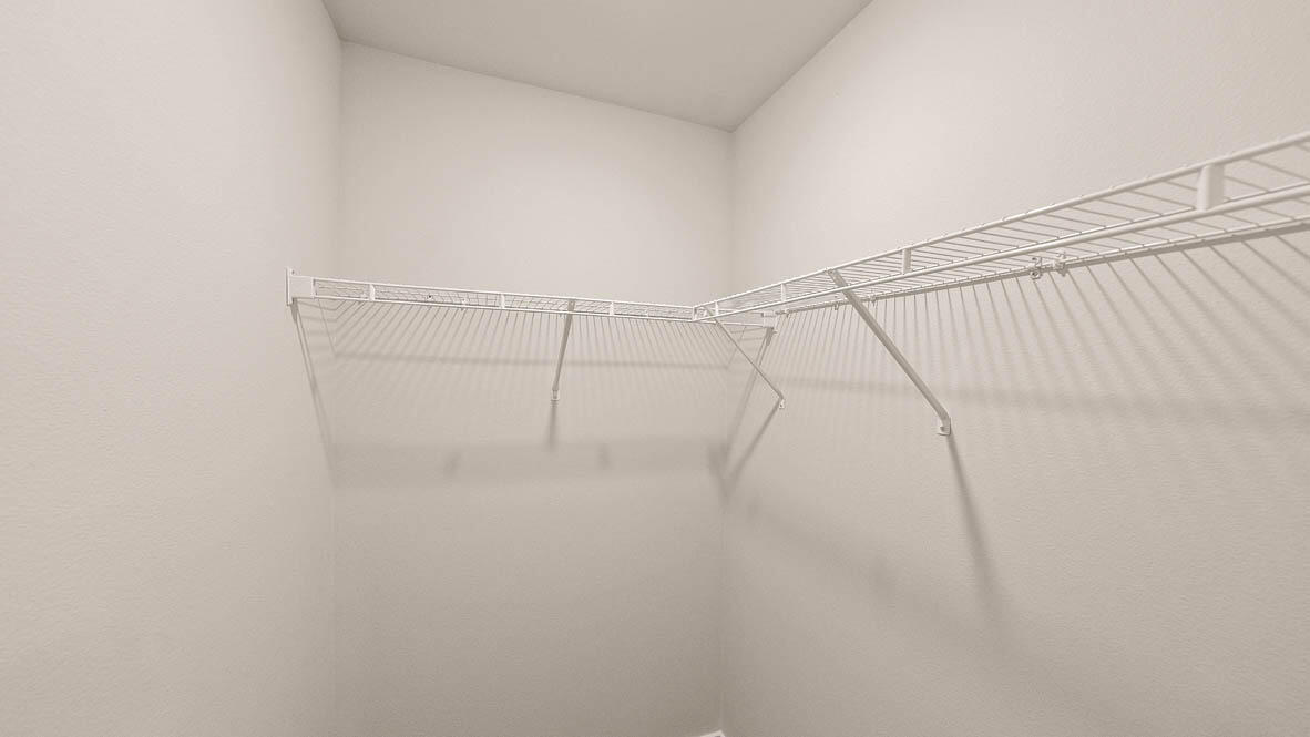 62745 Eagle Road Bend, OR 97701 - Photo 18 of 21 018 closet