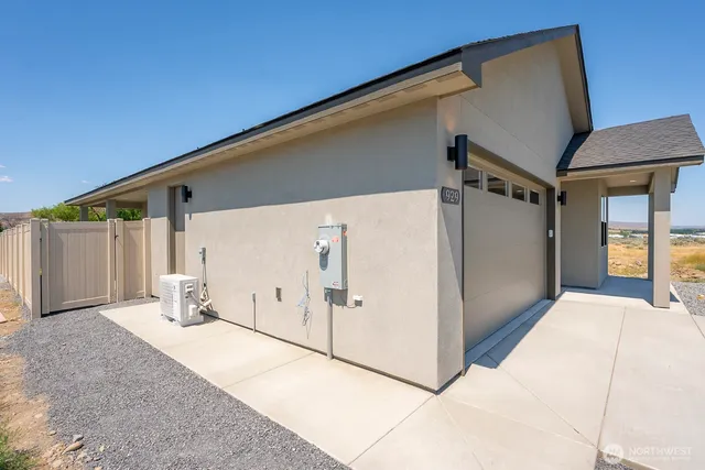 a view of a house with porch
