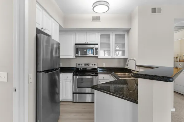 $1,349 | 3633 North 3rd Avenue, Unit 1004, Phoenix, AZ 85013