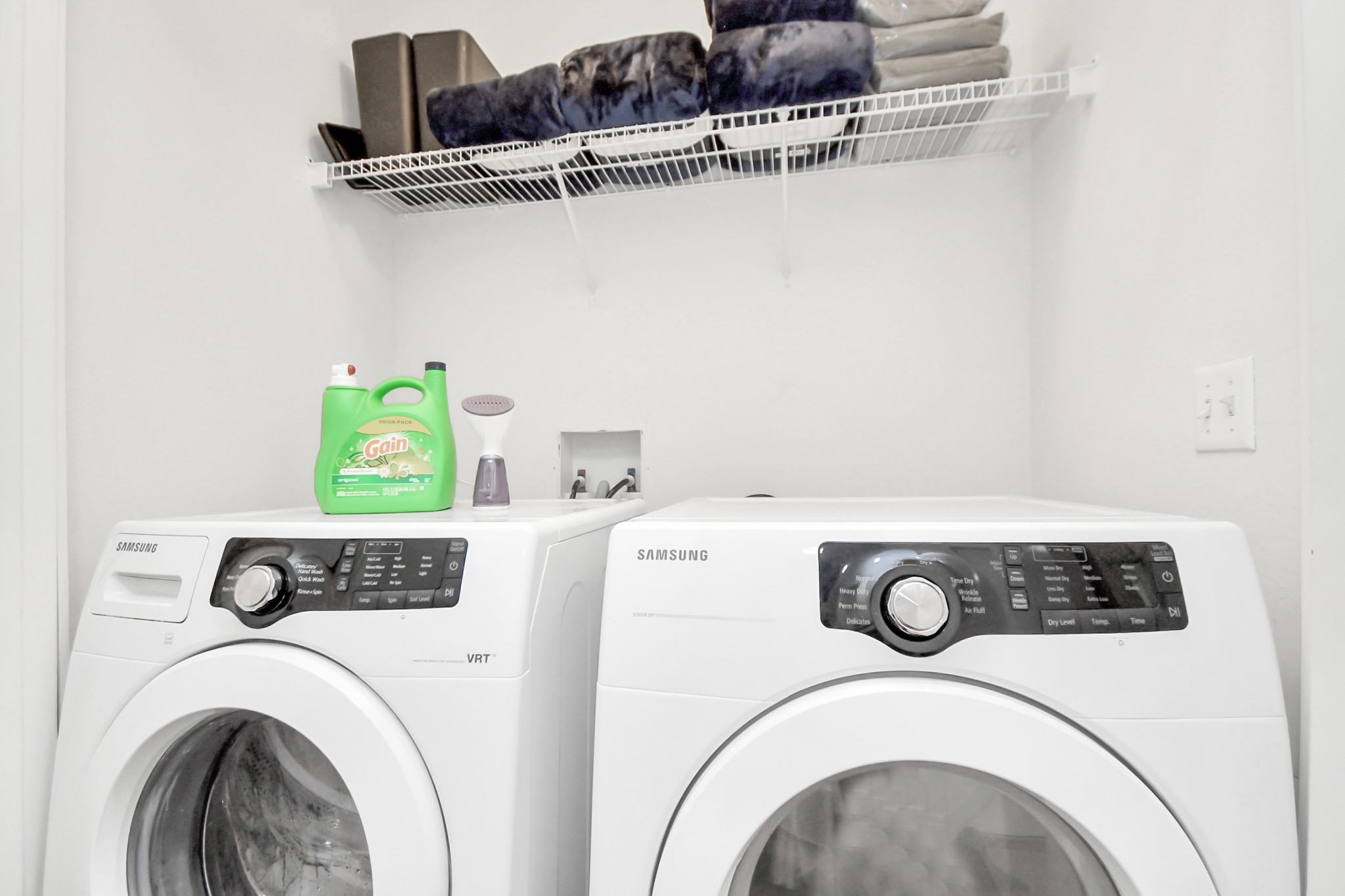 1806 Drew Street Houston, TX 77004 - Photo 14 of 17 a utility room with dryer and washer