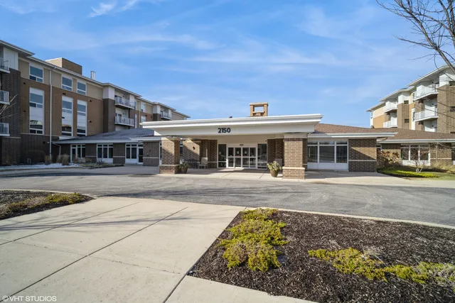 $200,471 | 2150 Founders Drive, Unit 247, Northbrook, IL 60062