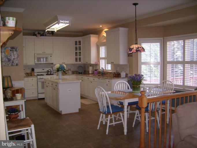 2573 Bear Den Road Frederick, MD 21701 - Photo 3 of 30 Kitchen / Breakfast Room
