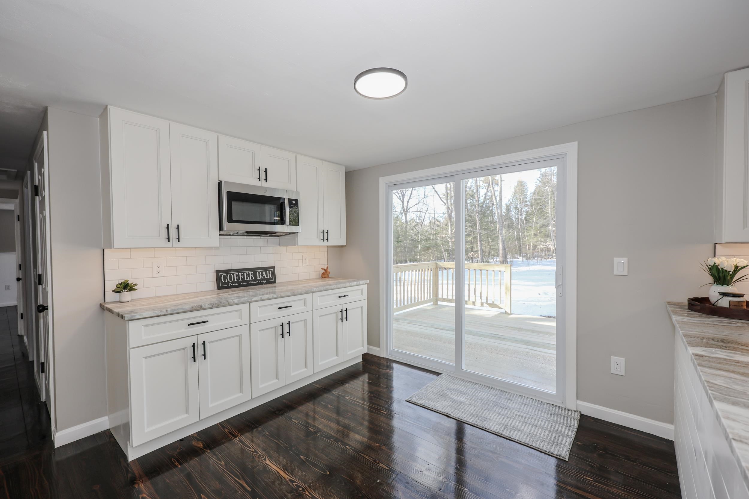 39 Hunter Drive Epping, NH 03042 - Photo 4 of 22