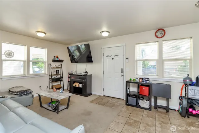 $385,999 | 8921 Commercial Street Southwest, Lakewood, WA 98498