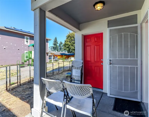 $385,999 | 8921 Commercial Street Southwest, Lakewood, WA 98498