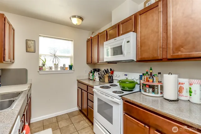 $385,999 | 8921 Commercial Street Southwest, Lakewood, WA 98498