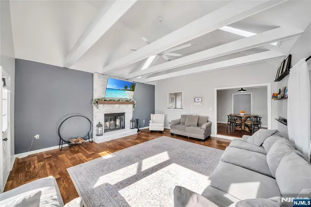 $679,000 | 520 Riverview Road, Pompton Lakes, NJ 07442