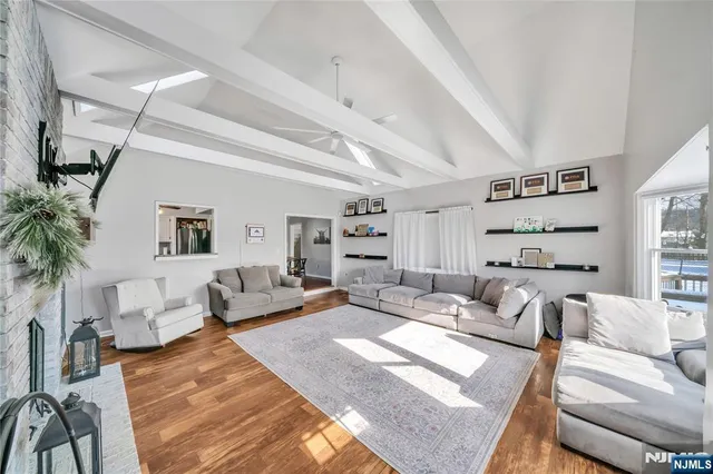 $679,000 | 520 Riverview Road, Pompton Lakes, NJ 07442