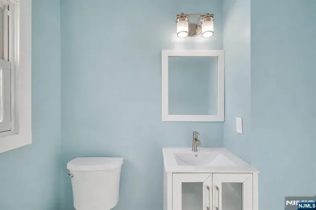 $679,000 | 520 Riverview Road, Pompton Lakes, NJ 07442