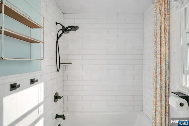 $679,000 | 520 Riverview Road, Pompton Lakes, NJ 07442