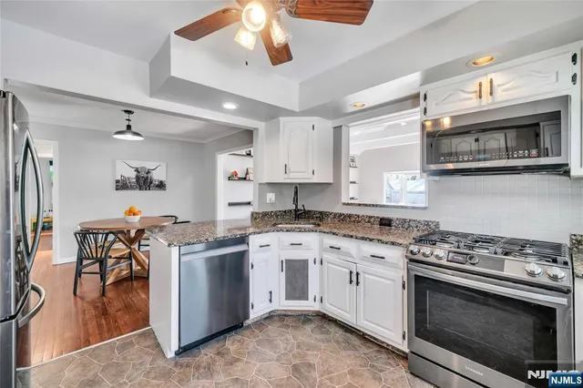 $679,000 | 520 Riverview Road, Pompton Lakes, NJ 07442