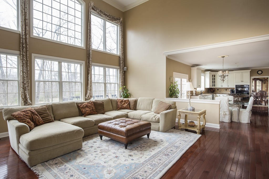 19 Greenwood Road Hopkinton, MA 01748 - Photo 4 of 30 Gallery Image 4