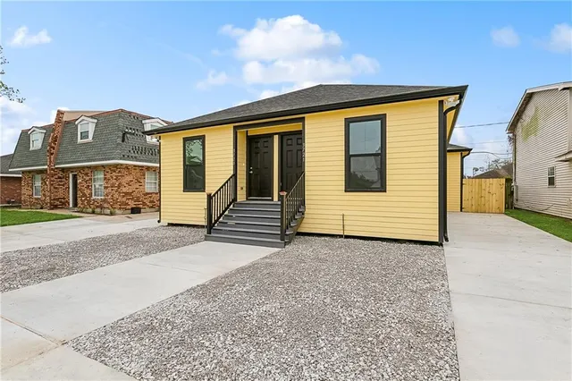 $1,600 | 3723 Juno Drive, Chalmette, LA 70043