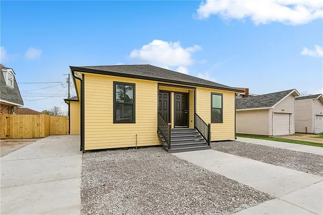 $1,600 | 3723 Juno Drive, Chalmette, LA 70043