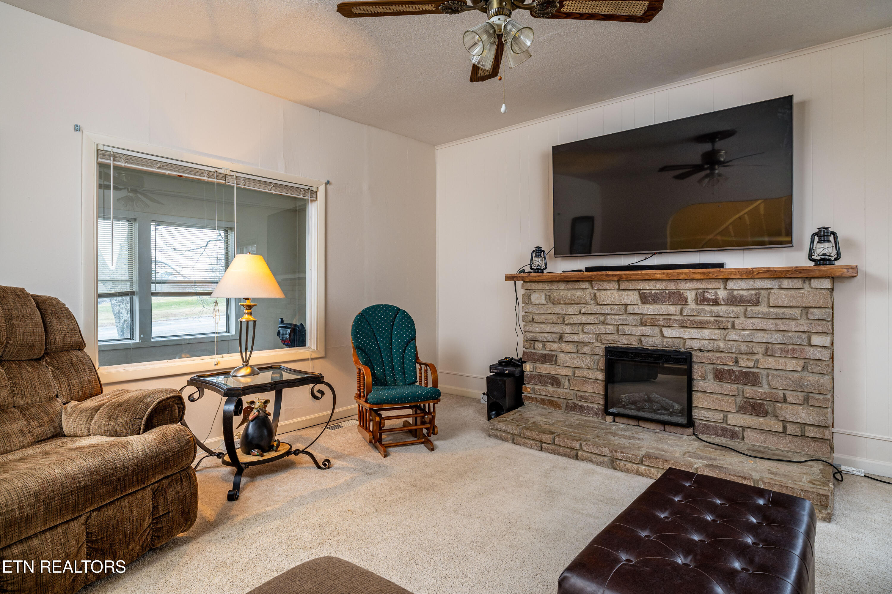 1240 North Wright Road Alcoa, TN 37701 - Photo 6 of 24 Living Room with Fireplace