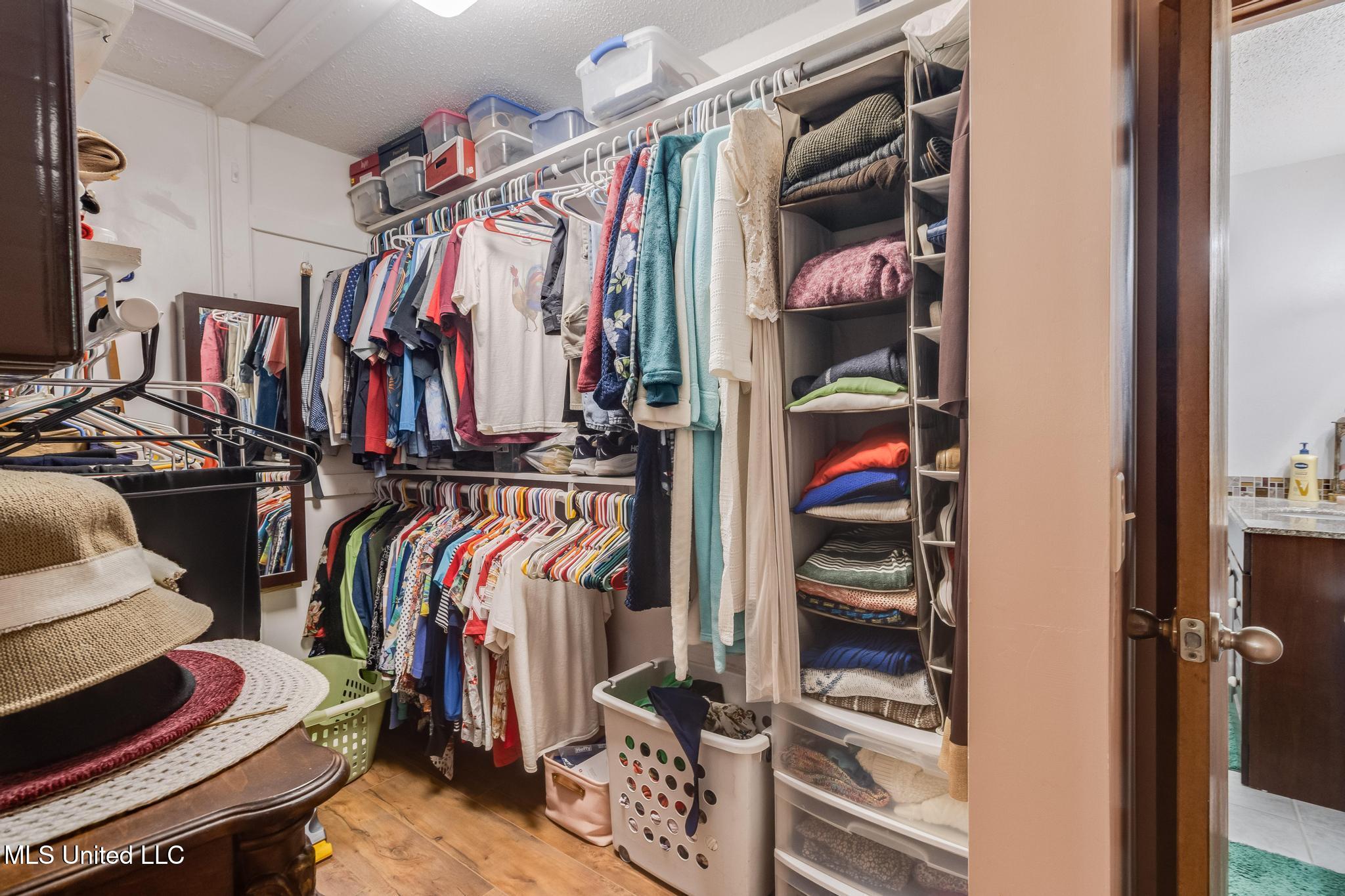 4513 Gibson Road Ocean Springs, MS 39564 - Photo 11 of 30 Master Closet