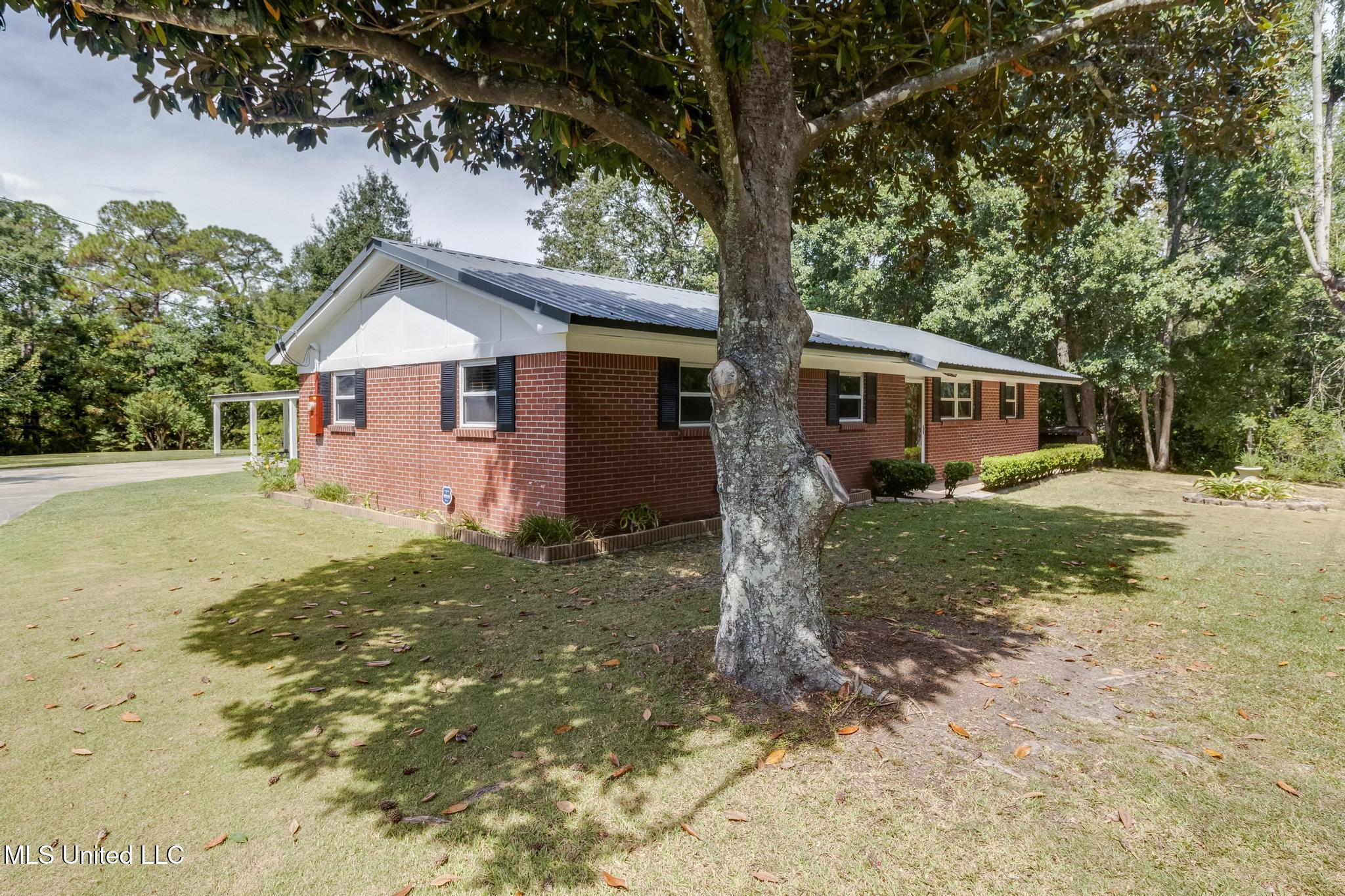 4513 Gibson Road Ocean Springs, MS 39564 - Photo 28 of 30 Front