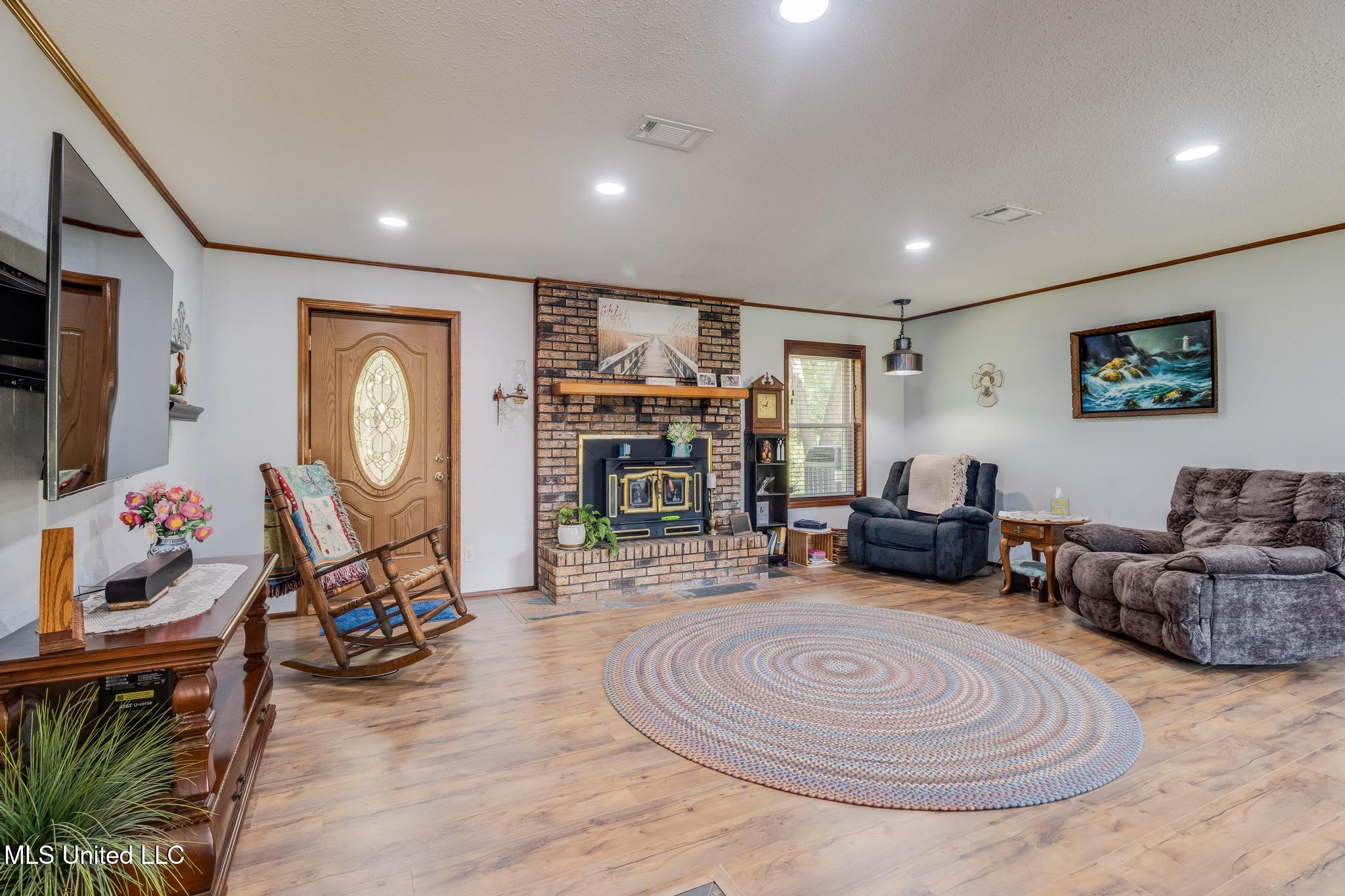 4513 Gibson Road Ocean Springs, MS 39564 - Photo 3 of 30 Family Room