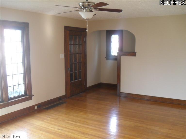 7713 Spring Garden Road Cleveland, OH 44129 - Photo 6 of 22