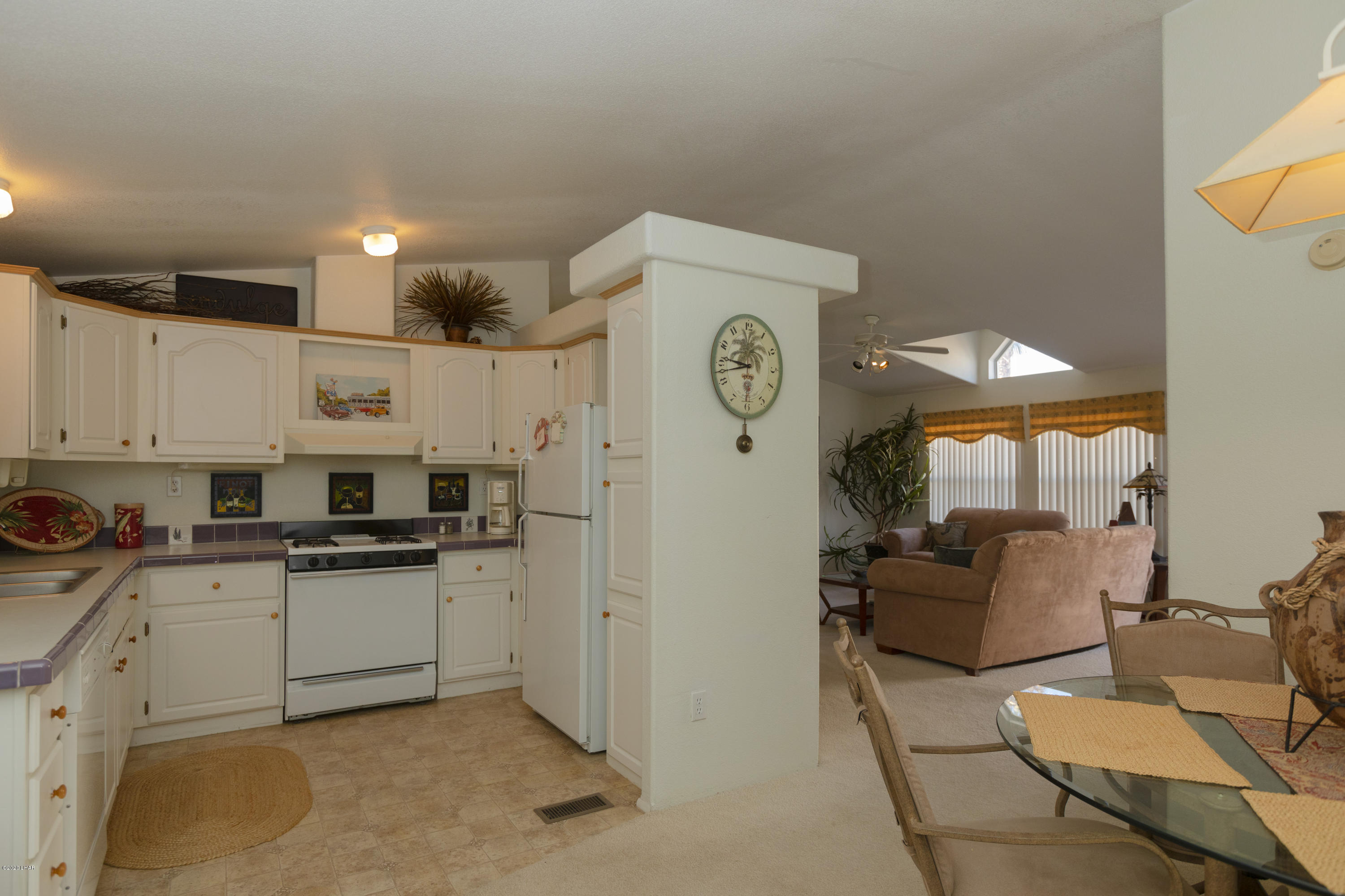9843 Dike Road Mohave Valley, AZ 86440 - Photo 51 of 96 Casita Kithen
