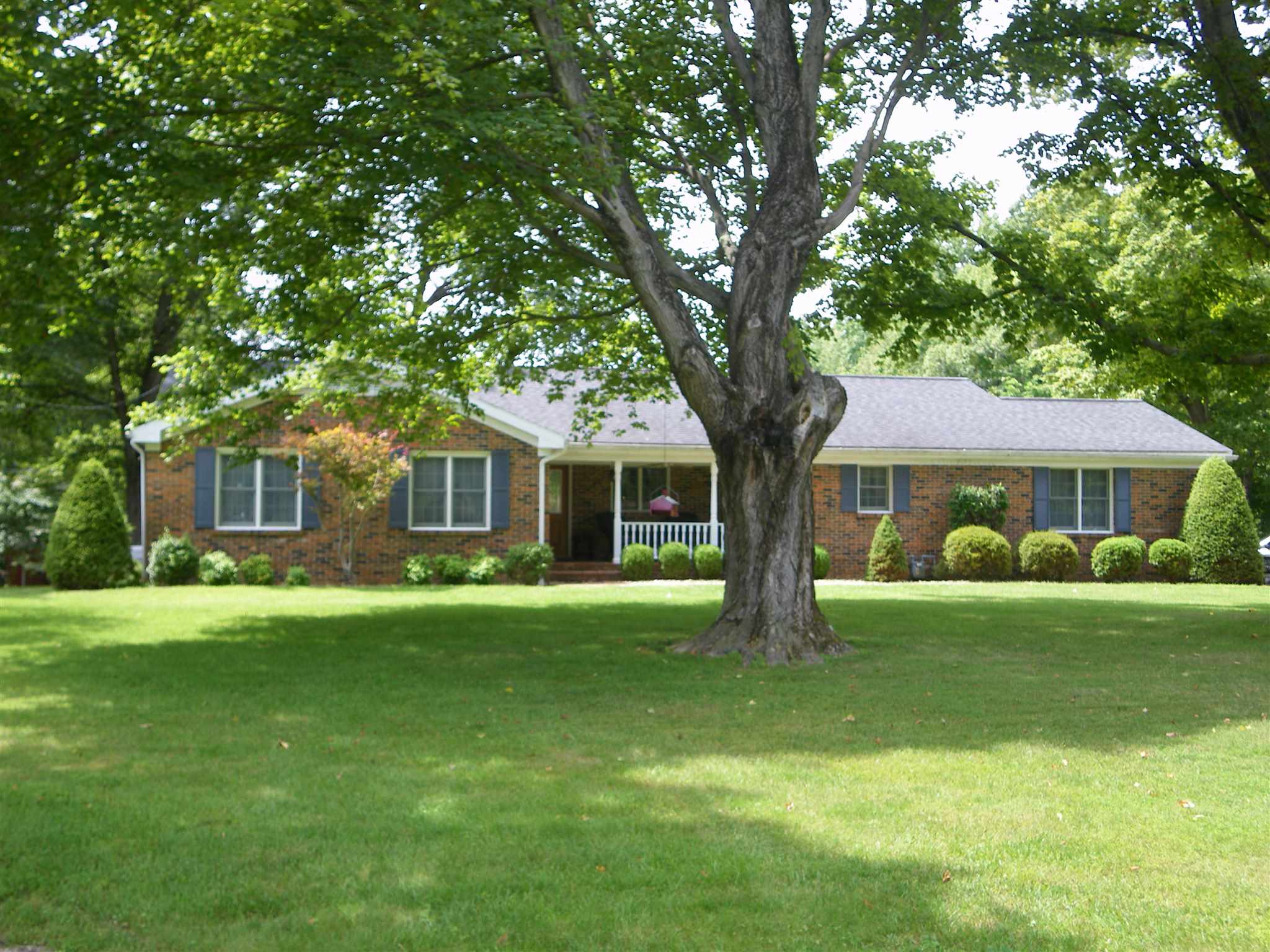 1301 Felstead Road Evansville, IN 47712 - Photo 1 of 5