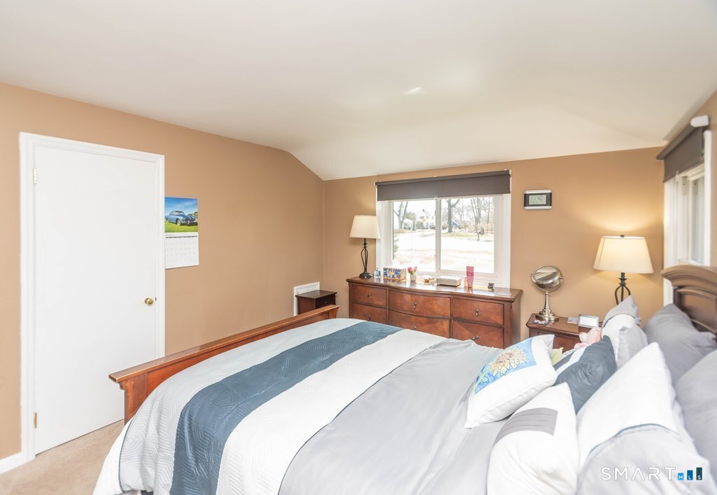 12 Crest Road Danbury, CT 06811 - Photo 23 of 33