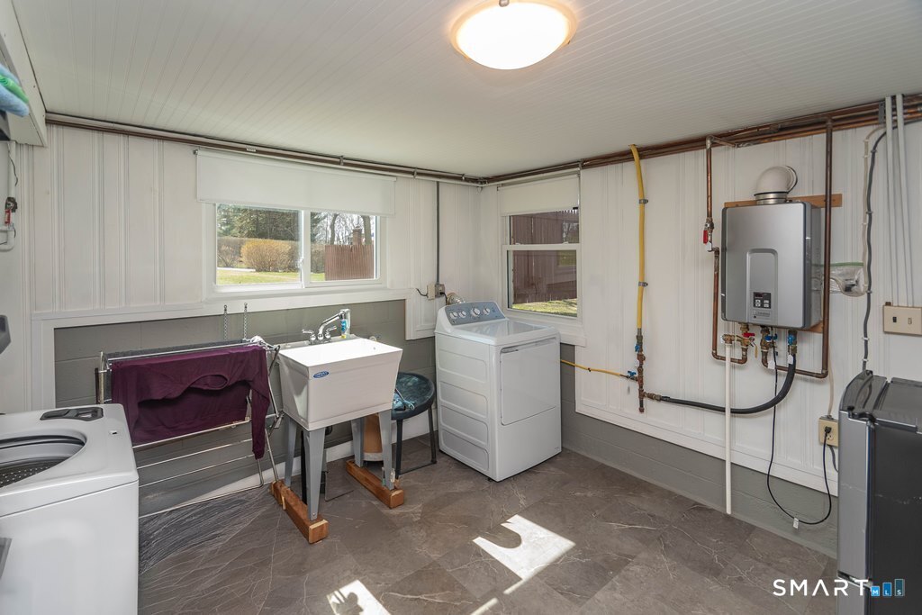 12 Crest Road Danbury, CT 06811 - Photo 27 of 33