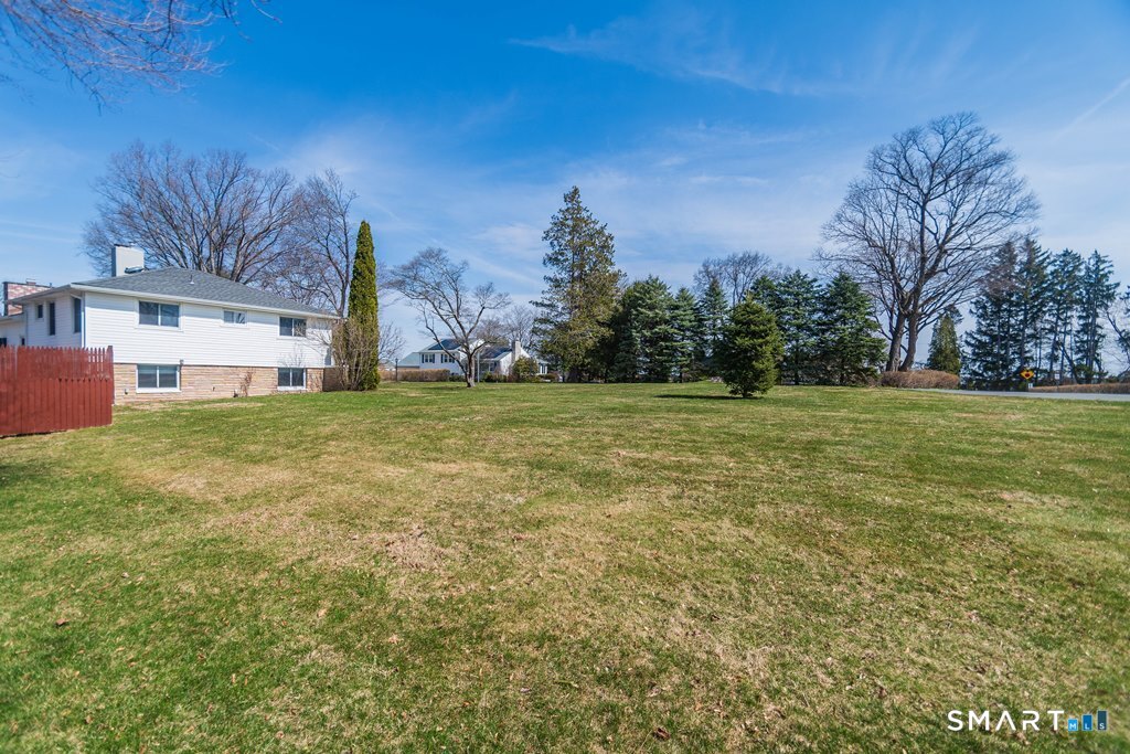 12 Crest Road Danbury, CT 06811 - Photo 32 of 33