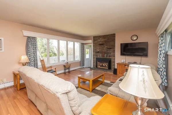 $525,000 | 12 Crest Road, Danbury, CT 06811