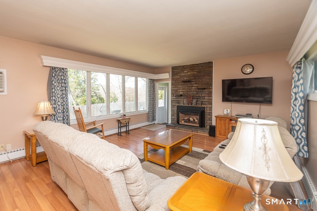 12 Crest Road Danbury, CT 06811 - Photo 10 of 33