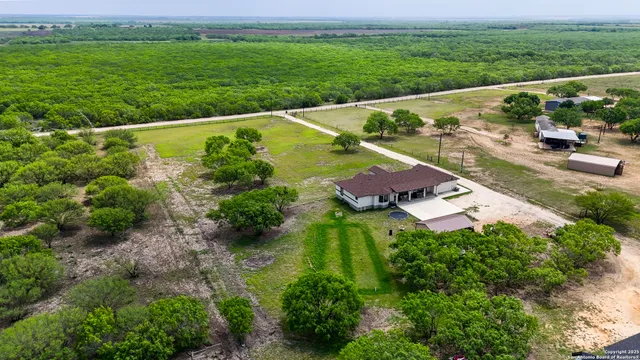 $539,000 | 1110 Atascosa County Road 101, Floresville, TX 78114