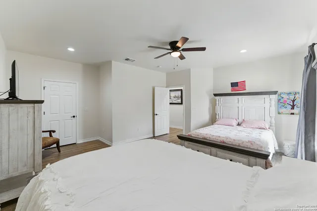 $539,000 | 1110 Atascosa County Road 101, Floresville, TX 78114