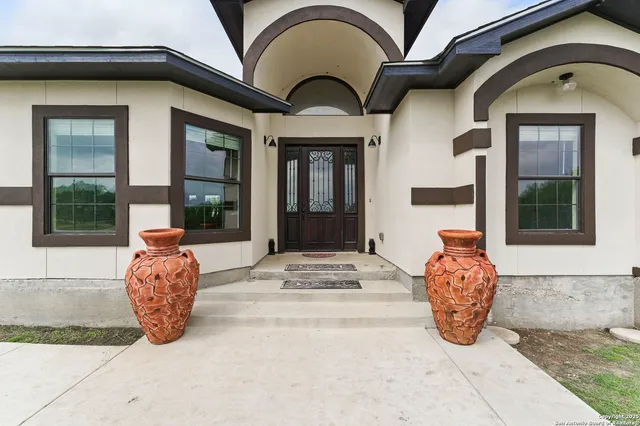 $539,000 | 1110 Atascosa County Road 101, Floresville, TX 78114
