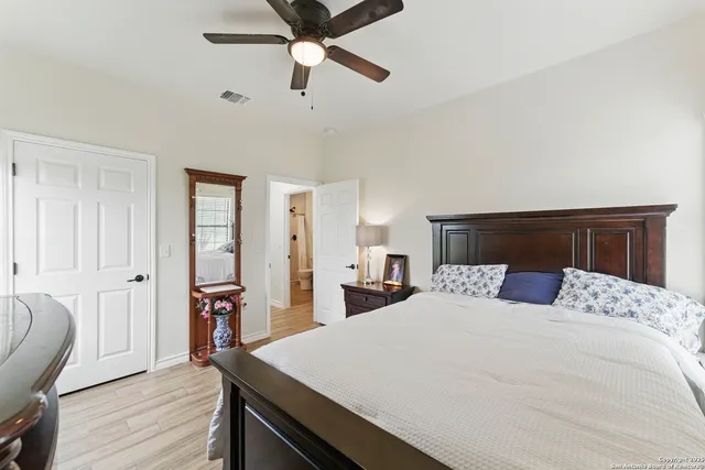 $539,000 | 1110 Atascosa County Road 101, Floresville, TX 78114