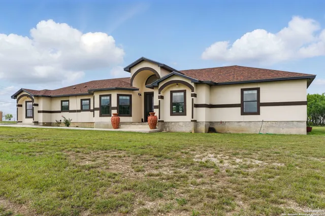 $539,000 | 1110 Atascosa County Road 101, Floresville, TX 78114