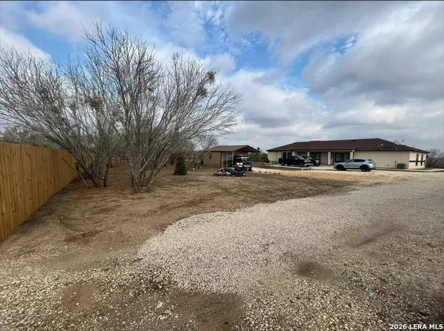 $539,000 | 1110 Atascosa County Road 101, Floresville, TX 78114