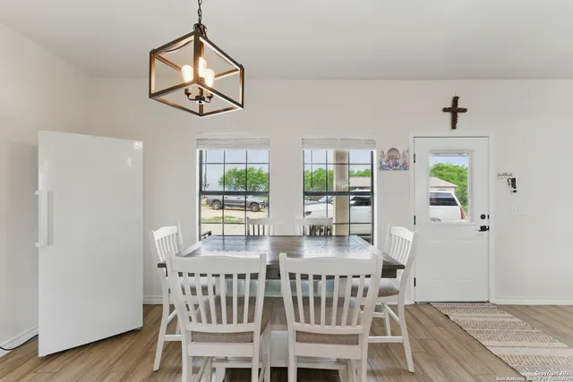 $539,000 | 1110 Atascosa County Road 101, Floresville, TX 78114