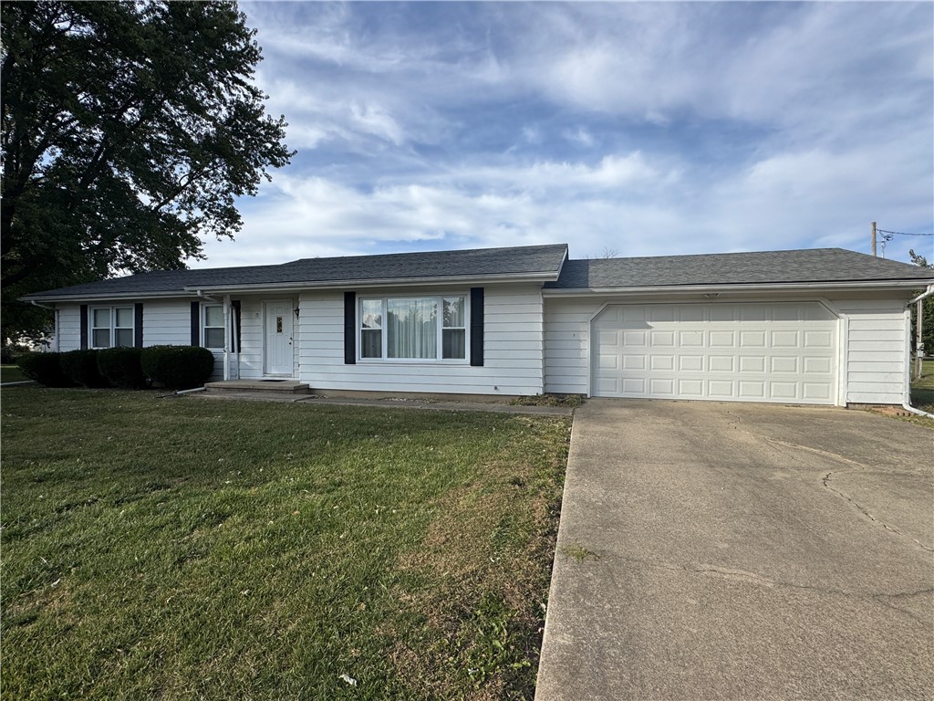 15 Paris Street Ridge Farm, IL 61870 - Photo 3 of 18
