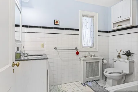 $1,795,000 | 3 Park Ave Terrace, Bronxville, NY 10708