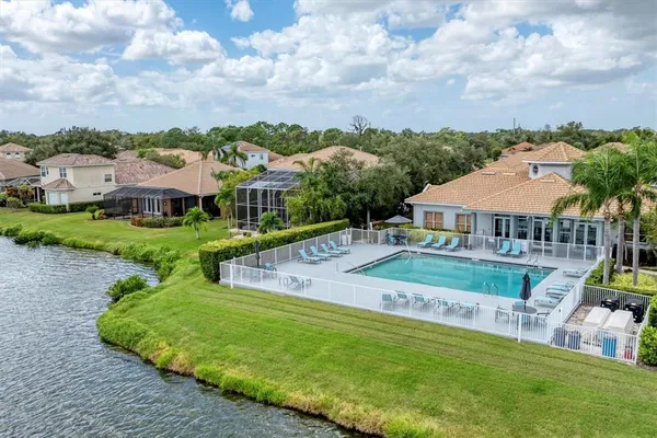 $589,000 | 6963 74th St Circle East, Bradenton, FL 34203